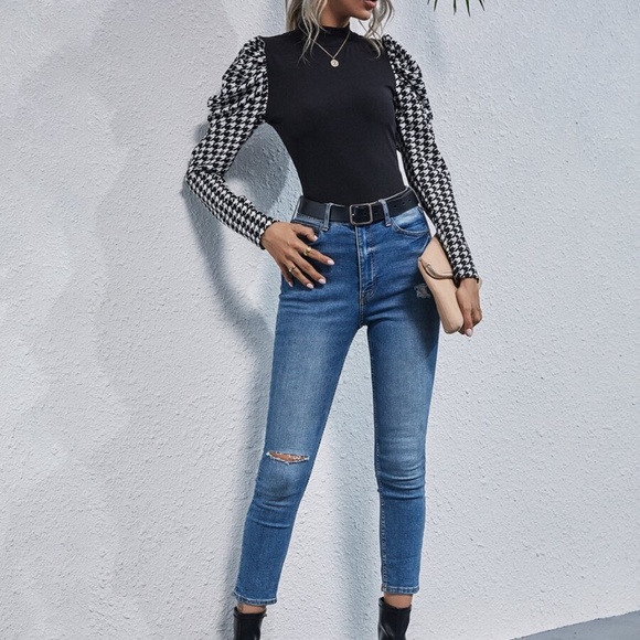 houndstooth puff long sleeve mock neck top - Picture 2 of 5